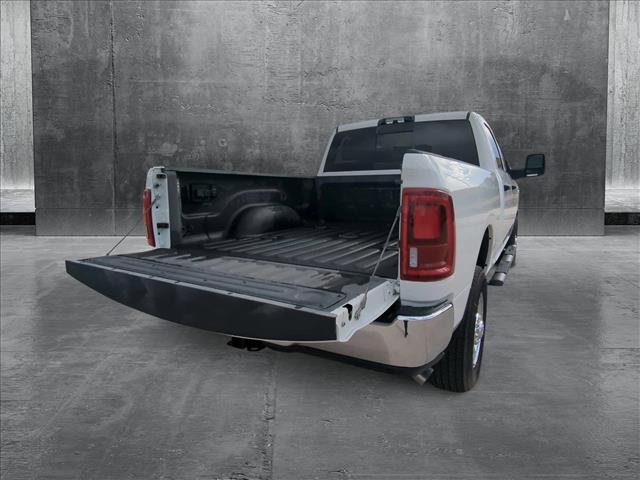 2025 Ram 2500 Tradesman photo 2