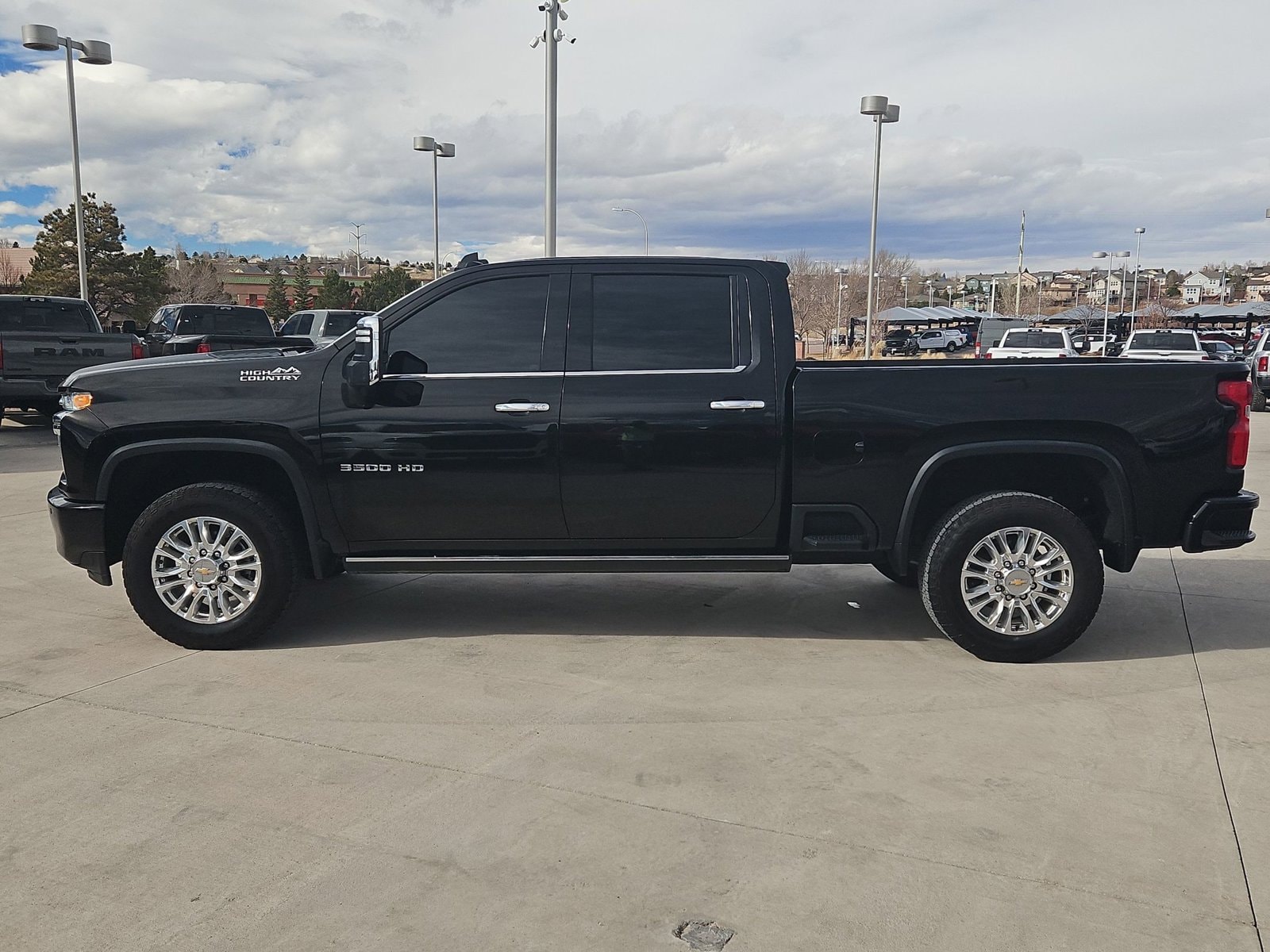 2022 Chevrolet Silverado 3500HD High Country - Photo 8