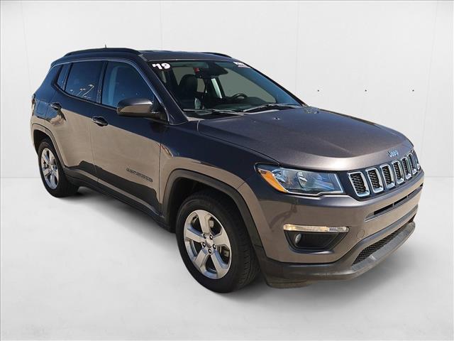 2019 Jeep Compass Latitude photo 3