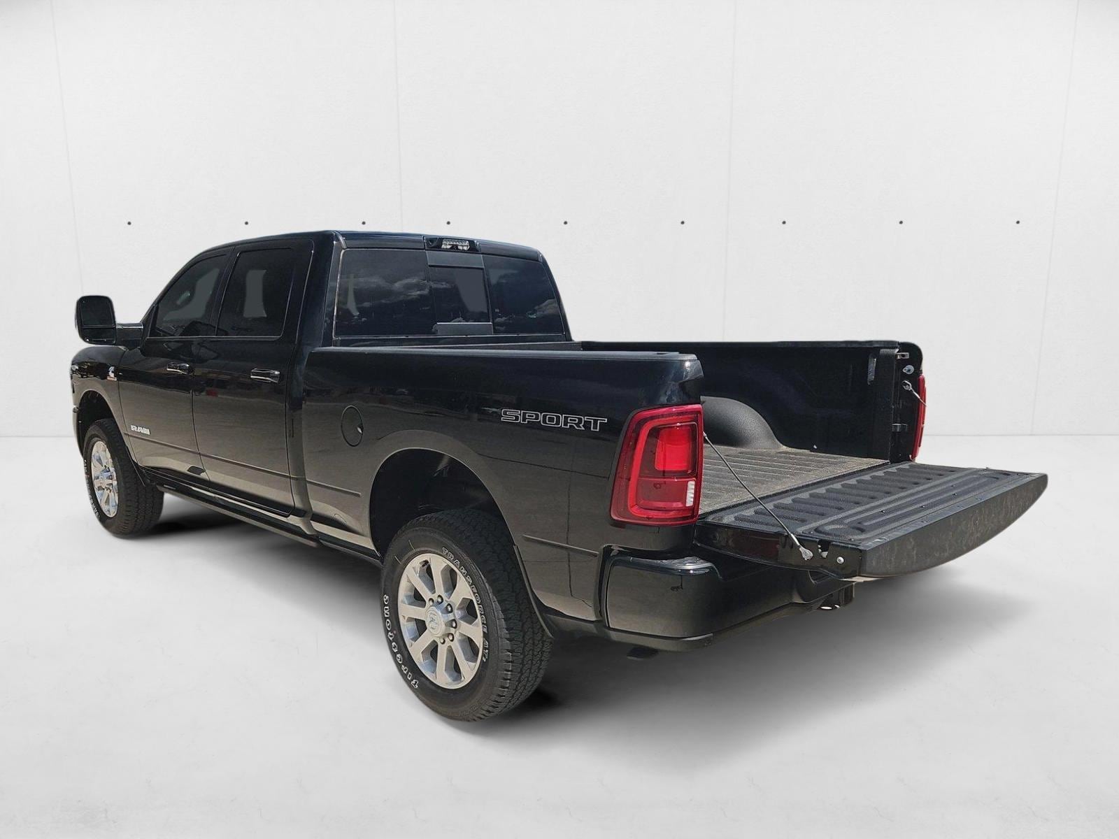 2025 RAM 2500 Laramie - Photo 9