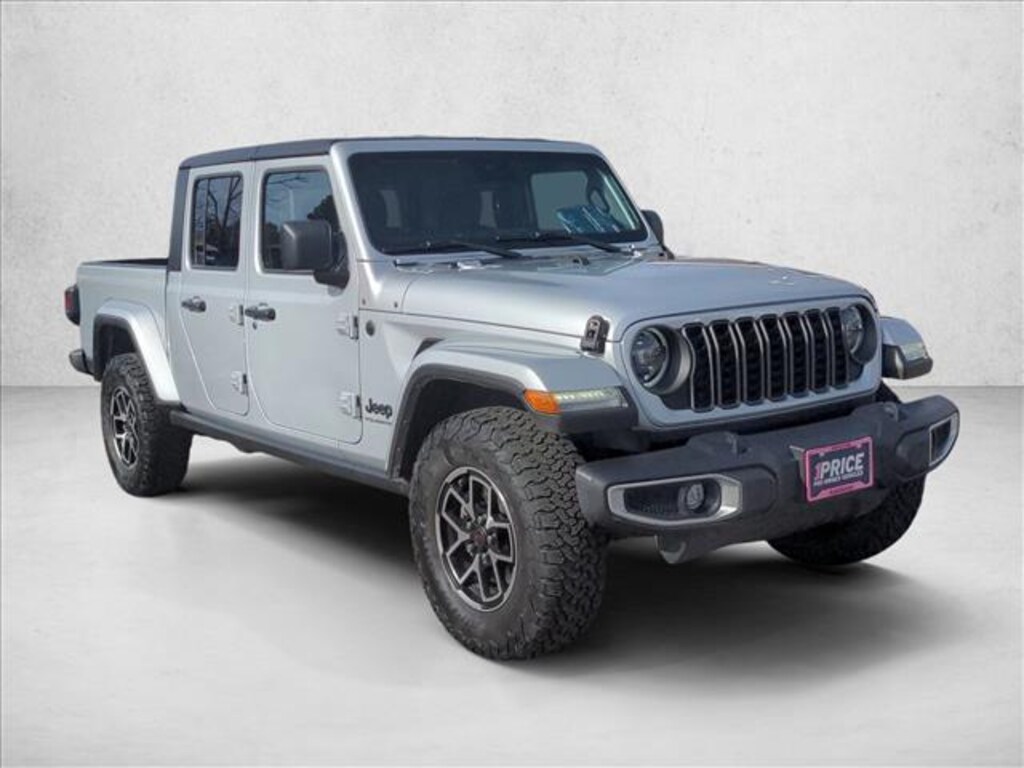 Used 2024 Jeep Gladiator Sport S Truck Crew Cab
