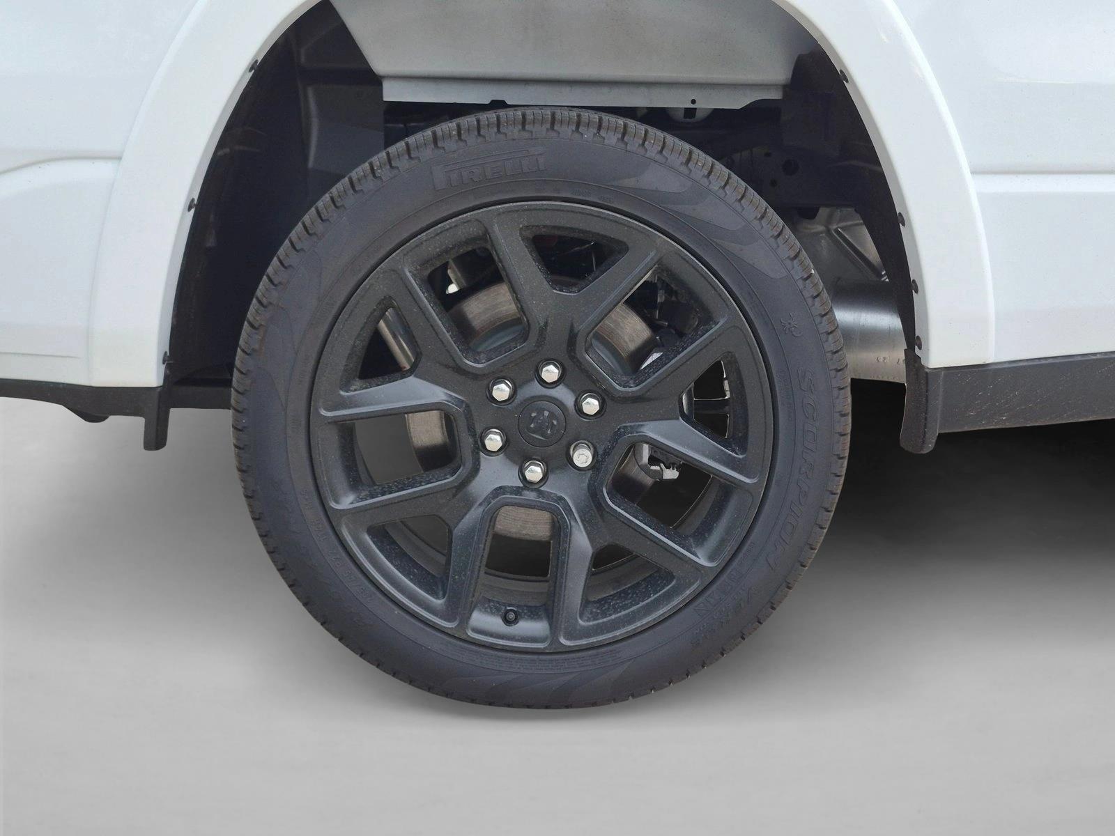 2026 RAM 1500 Laramie - Photo 10