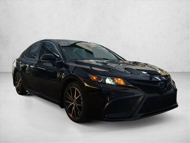 2023 Toyota Camry Hybrid SE photo 3