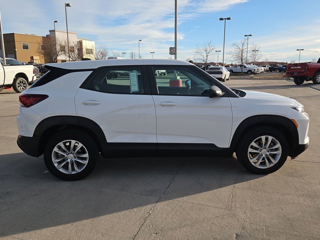 2022 Chevrolet Trailblazer LS photo 3