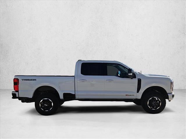 2025 Ford F-350 Lariat photo 4