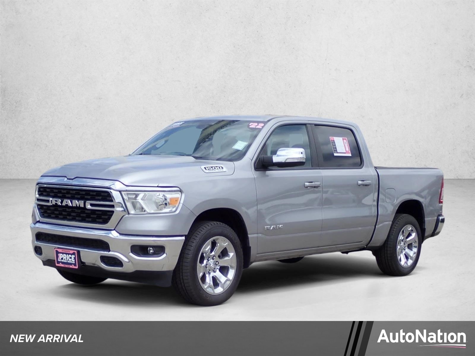 2022 RAM 1500 Big Horn/Lone Star 4x4 Crew Cab 5'7's photo