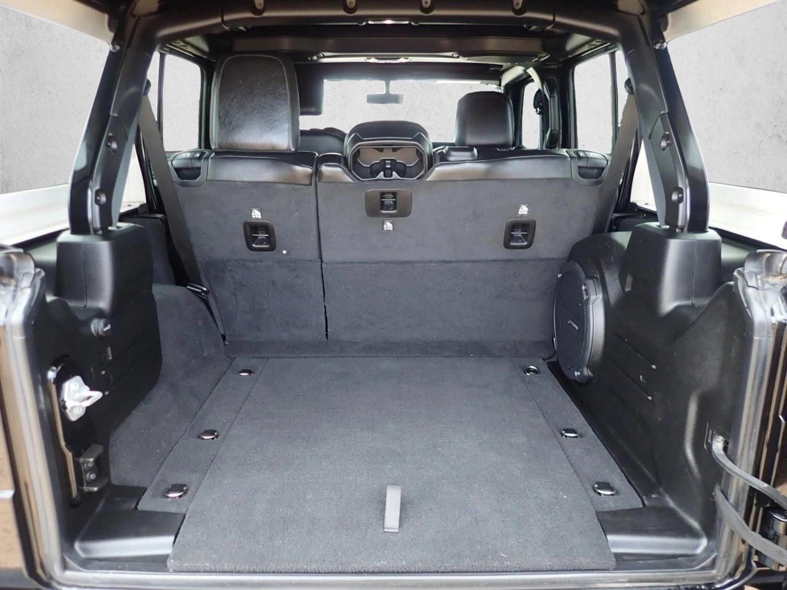 2022 Jeep Wrangler Unlimited Sahara Altitude - Photo 8