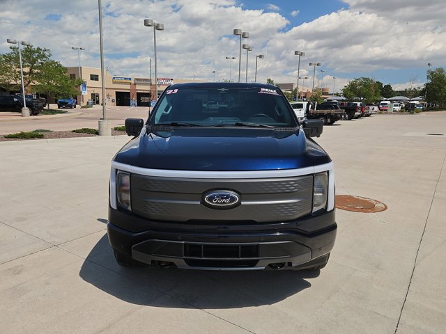 2023 Ford F-150 Lightning XLT photo 2