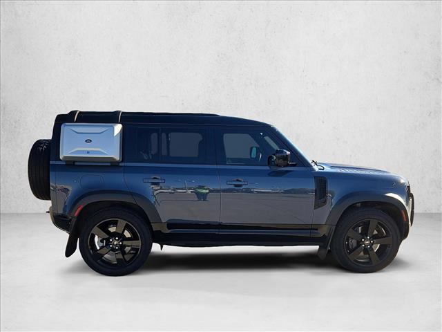 2023 Land Rover Defender X-Dynamic SE photo 4