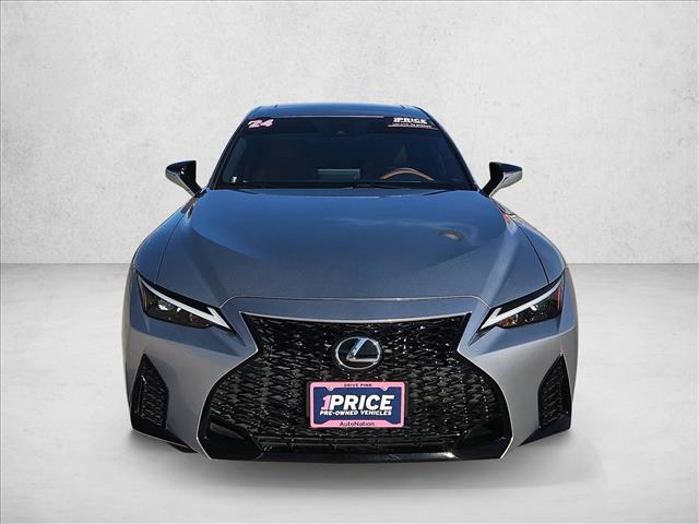 2024 Lexus IS 300 F SPORT photo 2