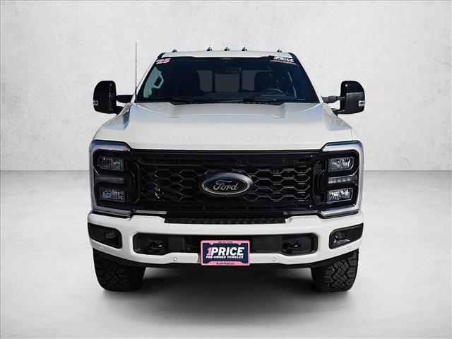 2025 Ford F-350 Lariat photo 2
