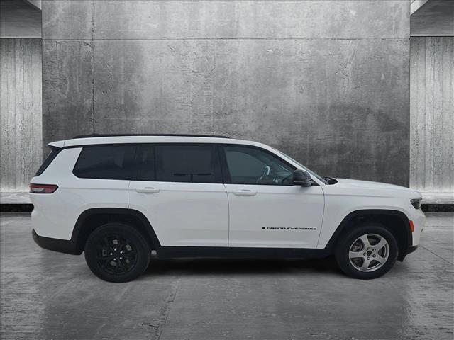 2024 Jeep Grand Cherokee Altitude photo 4
