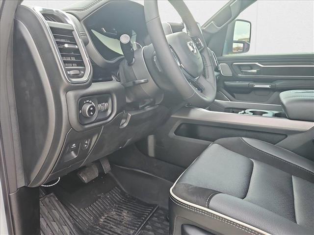 2025 Ram 1500 Laramie photo 3