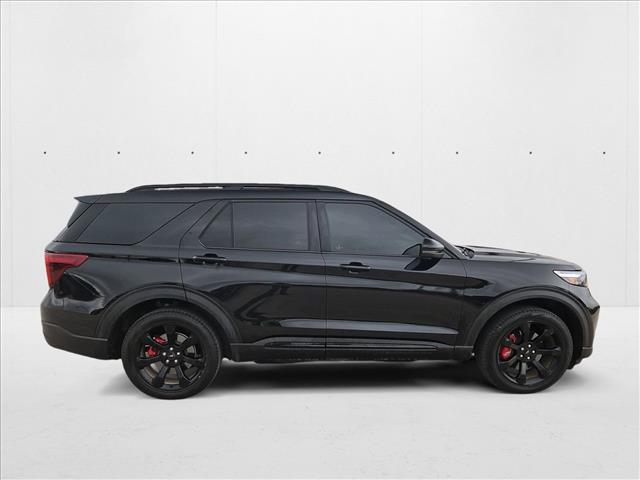 2023 Ford Explorer ST photo 4