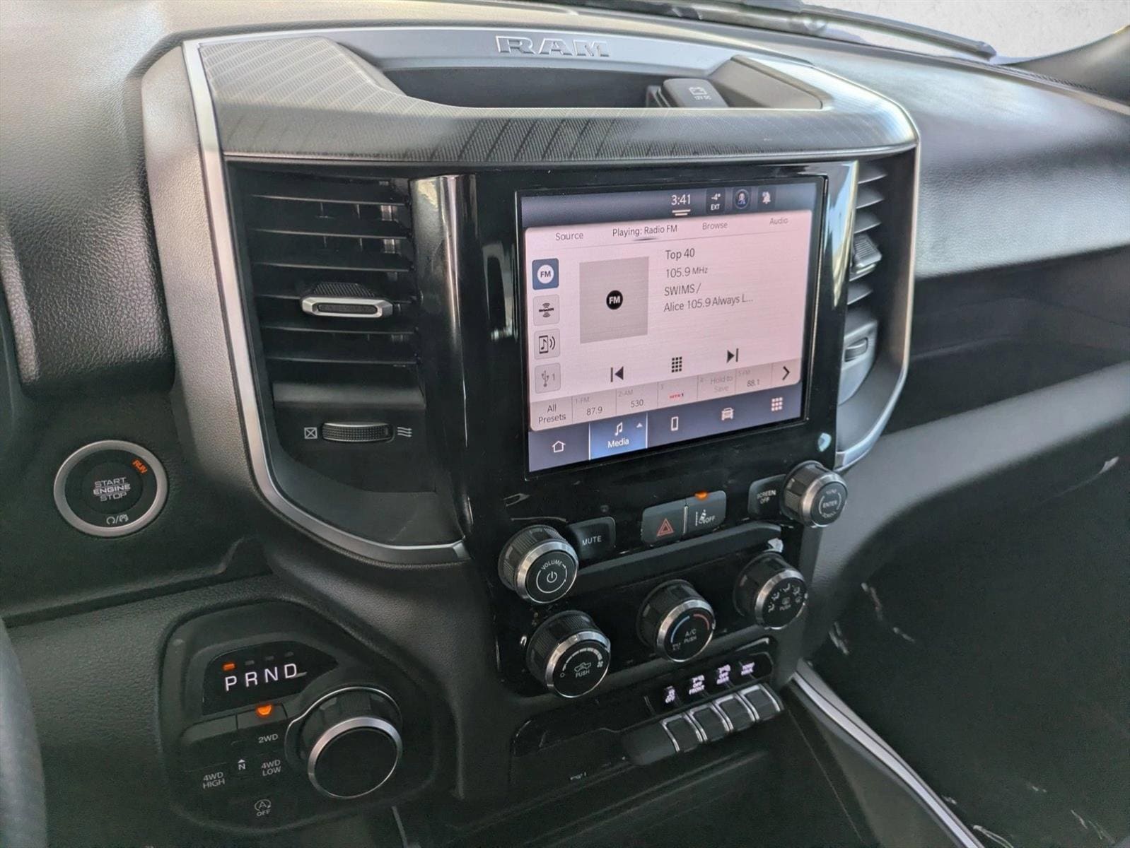 2026 RAM 1500 Express - Photo 11