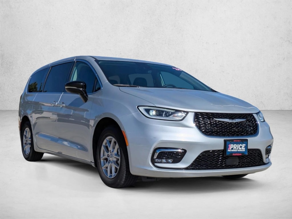 Used 2024 Chrysler Pacifica Touring L Van Passenger Van