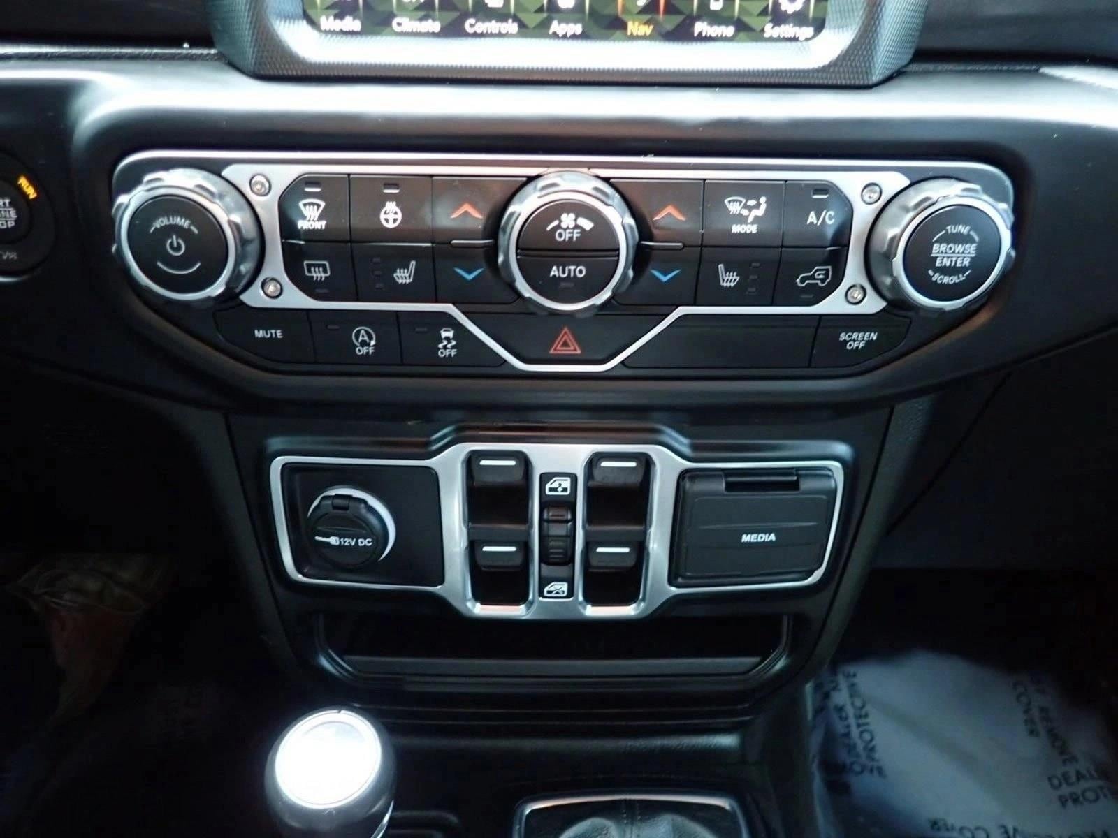 2022 Jeep Wrangler Unlimited Sahara Altitude - Photo 17
