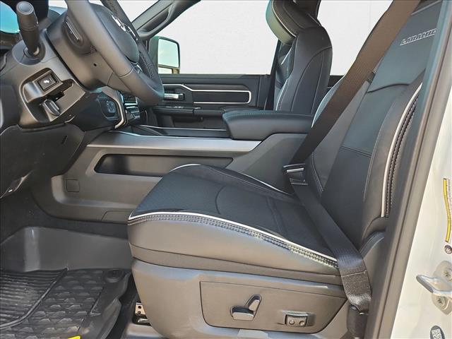 2025 Ram 2500 Laramie photo 4