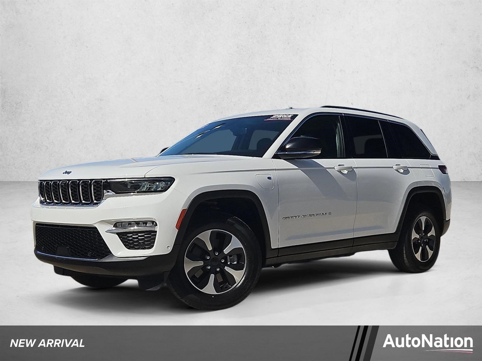 2022 Jeep Grand Cherokee 4xe 4x4's photo