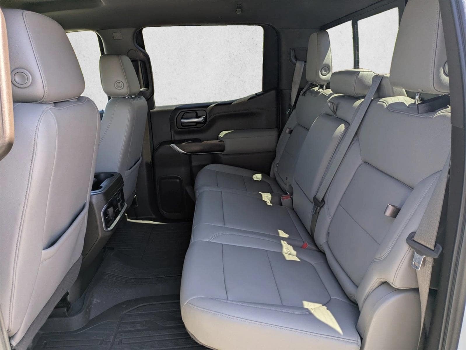 2021 GMC Sierra 1500 SLT - Photo 19