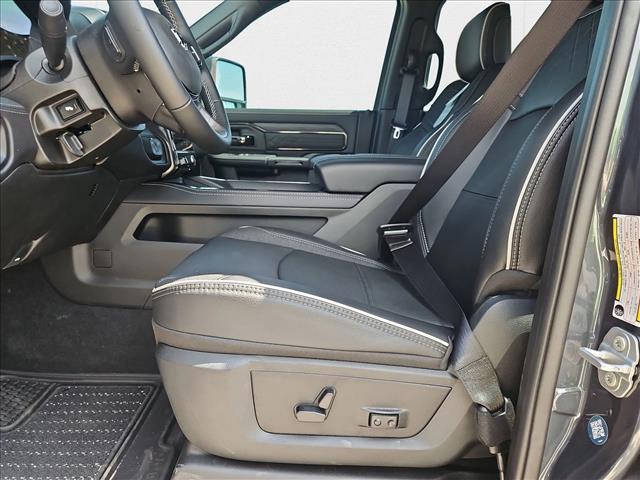 2025 Ram 2500 Limited photo 4