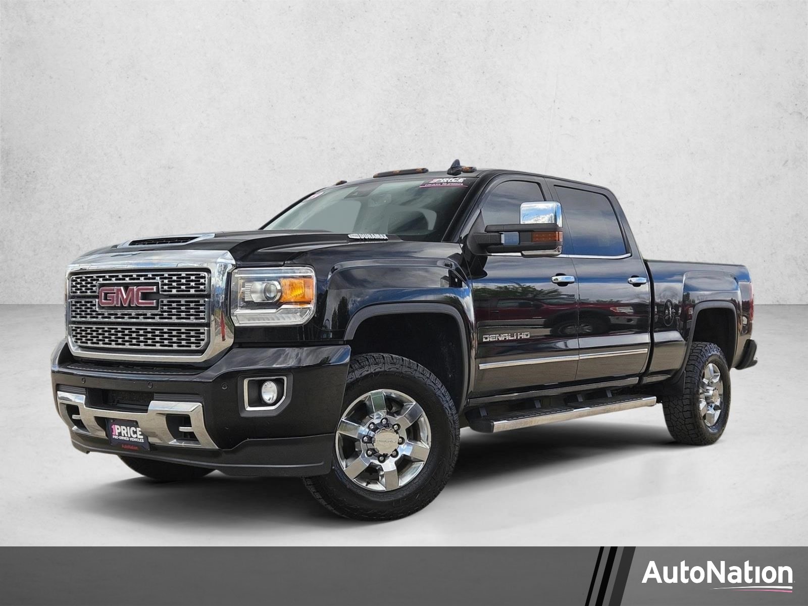2019 GMC Sierra 4WD Crew Cab Standard Box Denali's photo