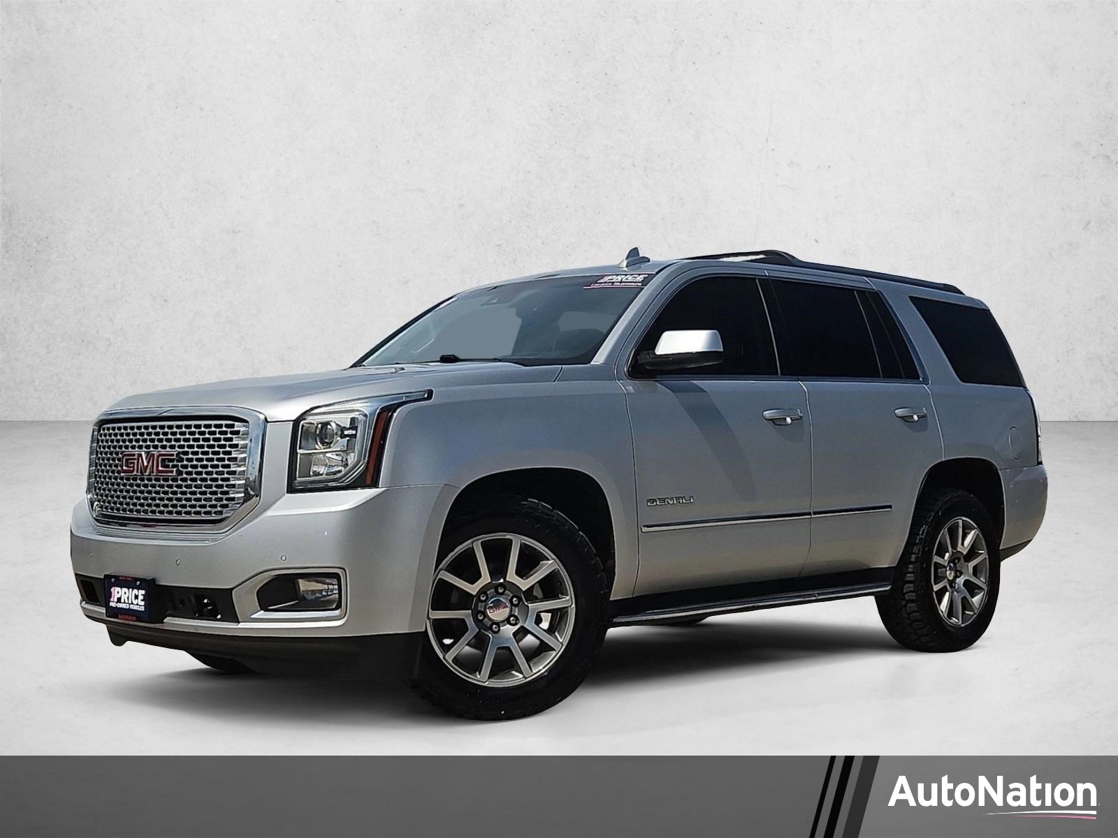 2017 GMC Yukon 4WD Denali's photo
