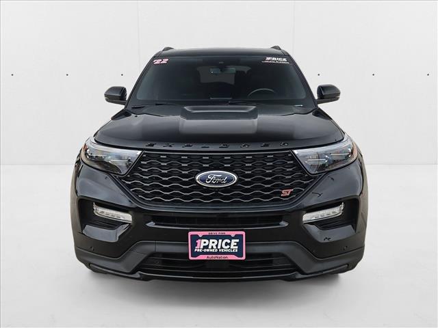 2023 Ford Explorer ST photo 2
