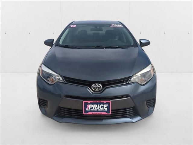 2015 Toyota Corolla LE photo 2