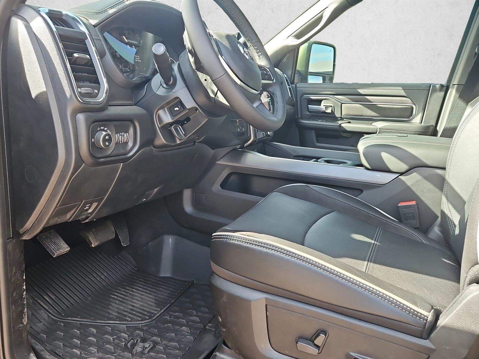 2025 RAM 2500 Laramie - Photo 3