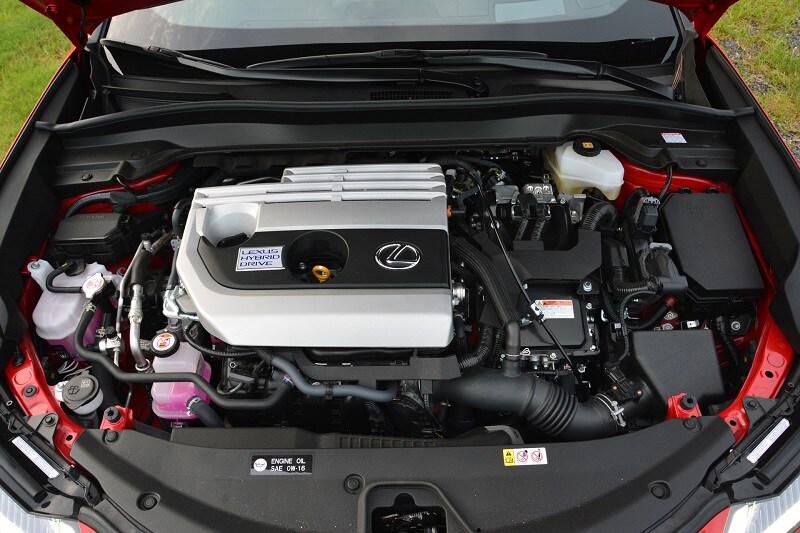 Engine bay of the Lexus UX 250h