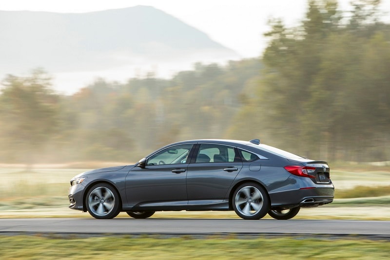 Exterior view of the 2020 Honda Accord 2.0T Touring