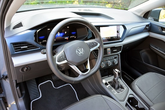 2022 Volkswagen Taos Interior