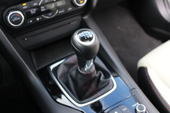 Auto Shifters 101: Understanding The Gear Letters