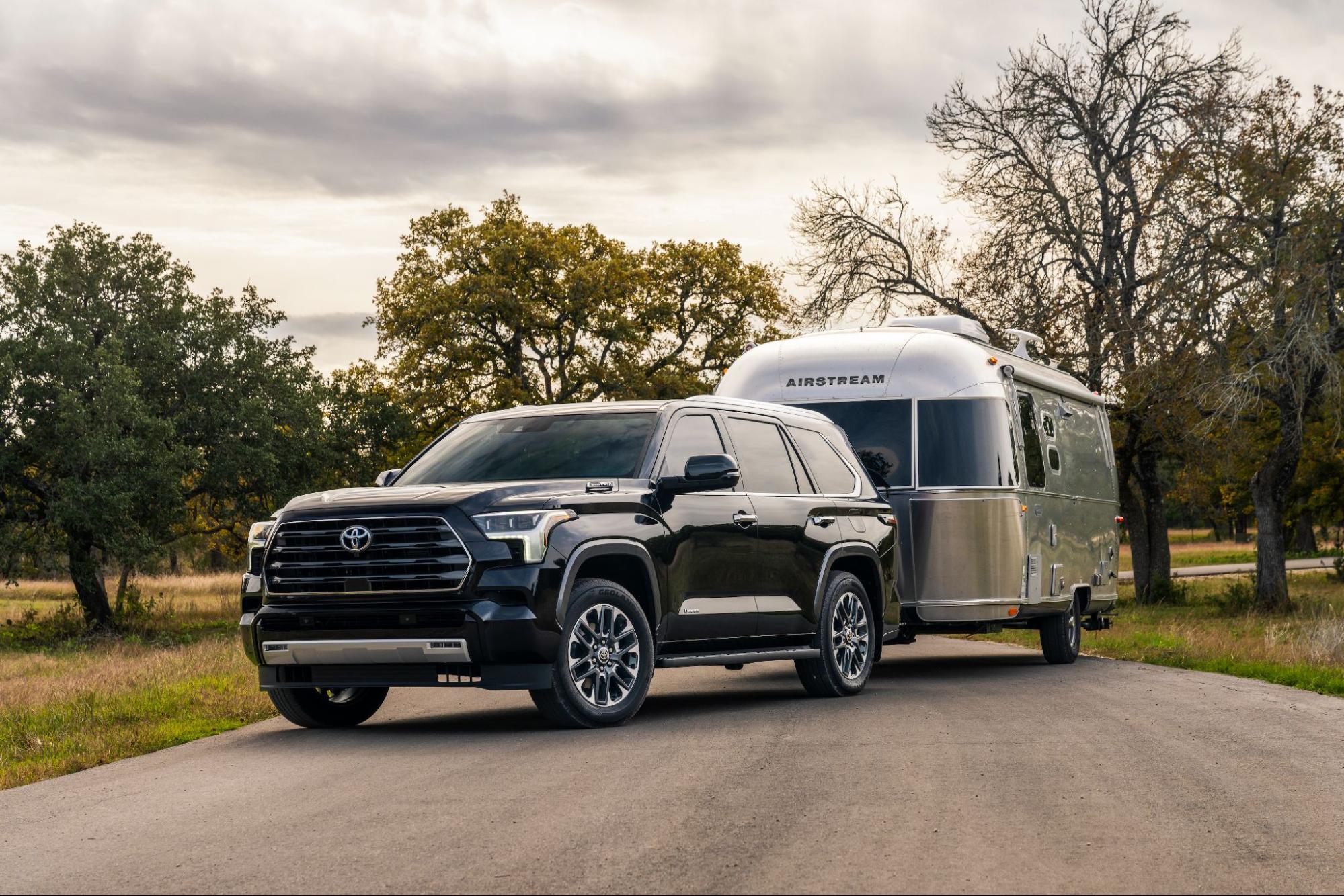 2024 Toyota Sequoia Image 1