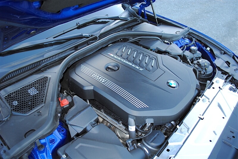 The TwinPower Turbo inline-six cylinder engine provides 382 hp and 369 lb-ft of torque.