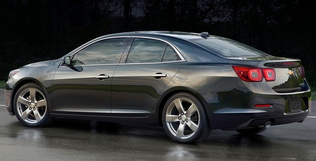 Vista trasera del Chevrolet Malibu sedán