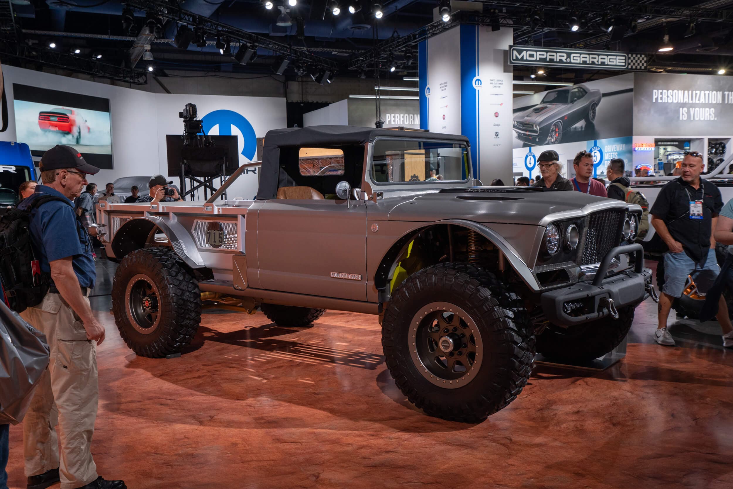 This Gladiator with a Grand Wagoneer face is a great blend of old and new.