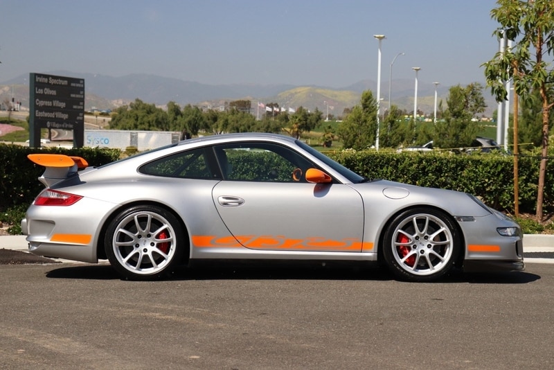 The profile of the Porsche GT3 RS is as beautiful as it is iconic.