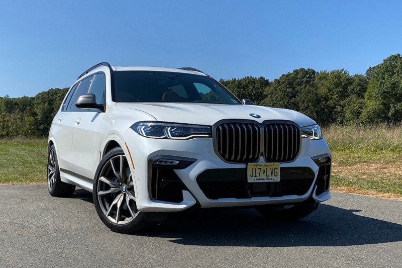 Exterior view of the 2021 BMW X7 M50i