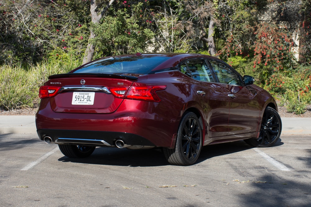 2017 Nissan Maxima Review & Ratings