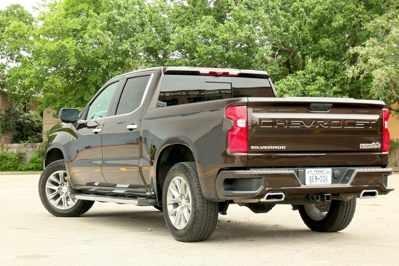 See the exterior of the 2020 Chevrolet Silverado 1500 High Country