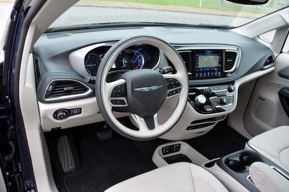2020 Chrysler Pacifica Hybrid Limited Test Drive Review