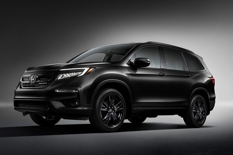 Exterior view of the Honda Pilot Black Edition