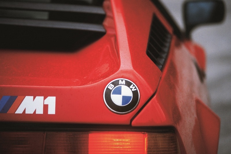 Exterior view of the BMW M1