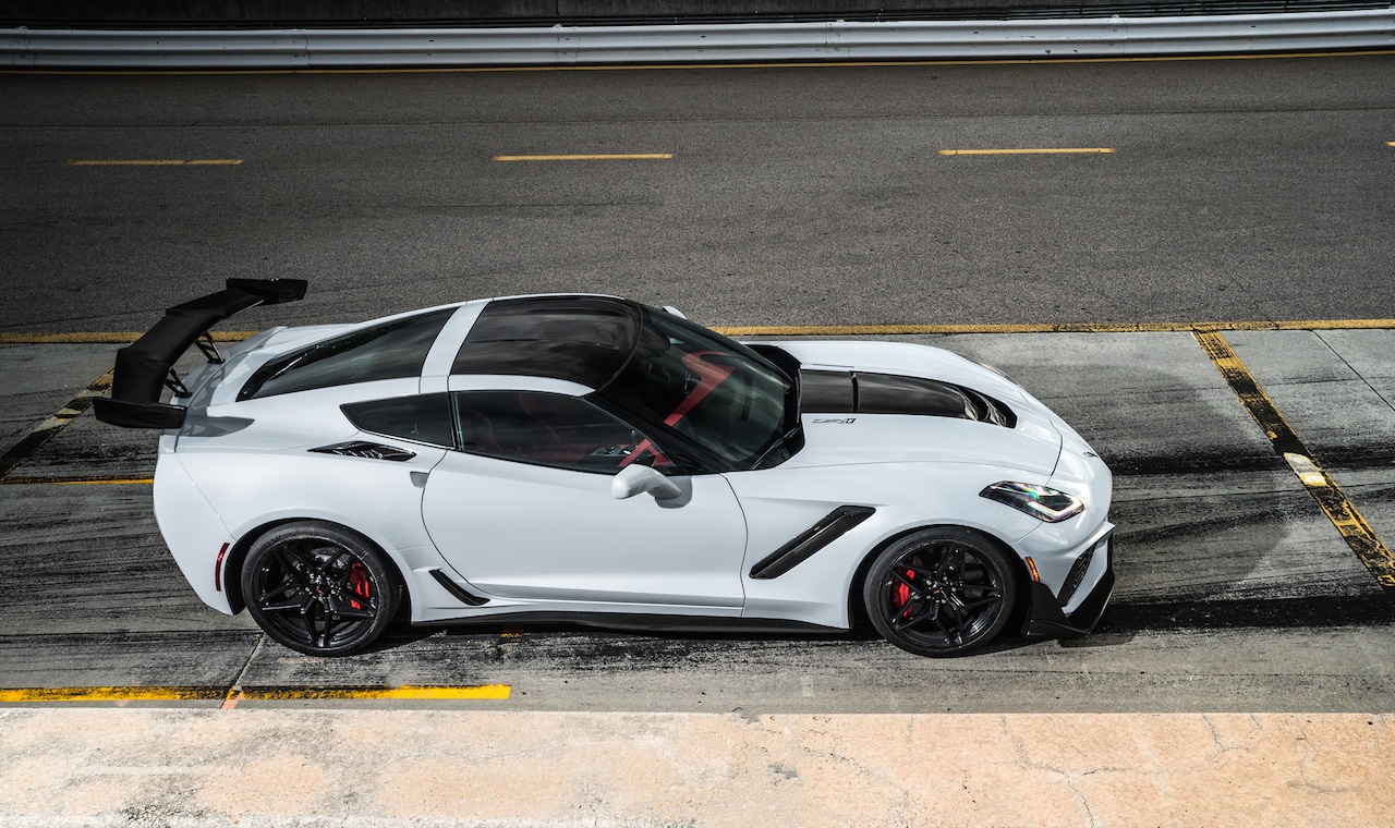 Road Hammer 2019 Chevrolet Corvette Zr1 Test Drive Review