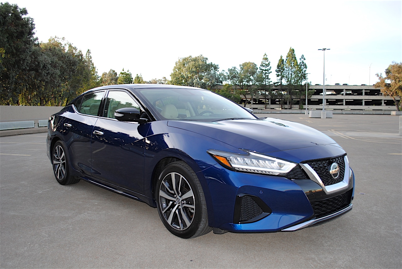 Performance, Luxury, Price: 2019 Nissan Maxima SL Test Drive