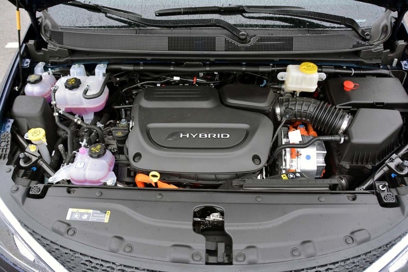 chrysler pacifica hybrid engine