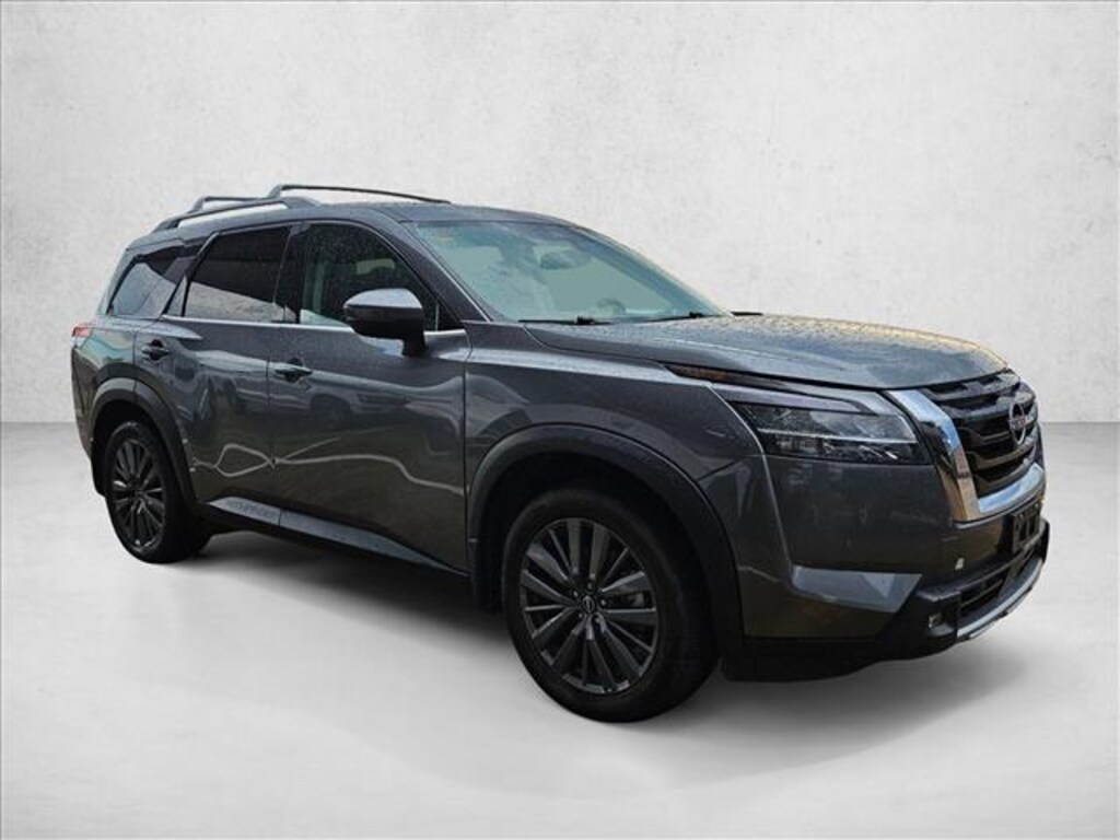 Used 2022 Nissan Pathfinder SL SUV