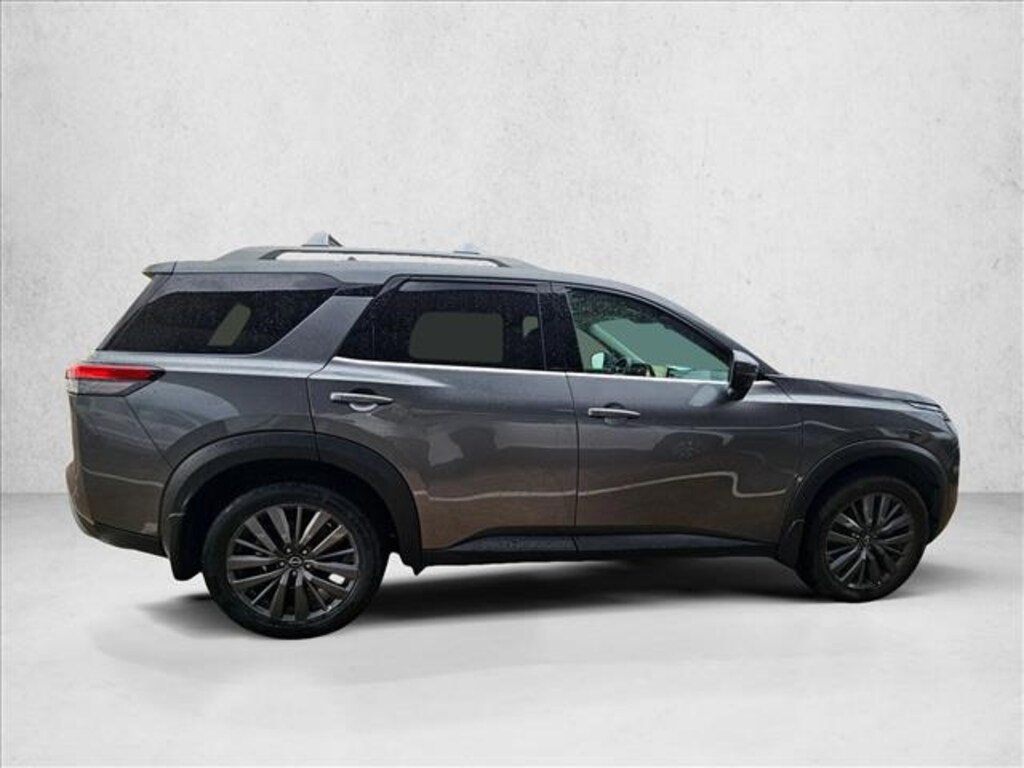 Used 2022 Nissan Pathfinder SL SUV